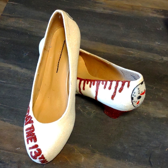 Friday the 13th themed shoes - Picture 1 of 7